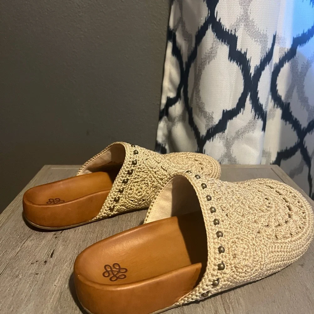 Elegant  Bolina’s Tan Crochet Women's Mules - Picture 2 of 8